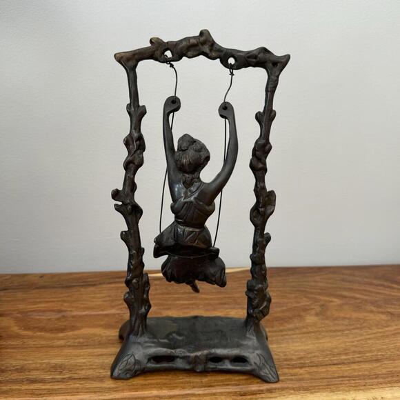 Vintage Cast Iron Swinging Lady Figurine after Auguste Moreau - Picture 3 of 9